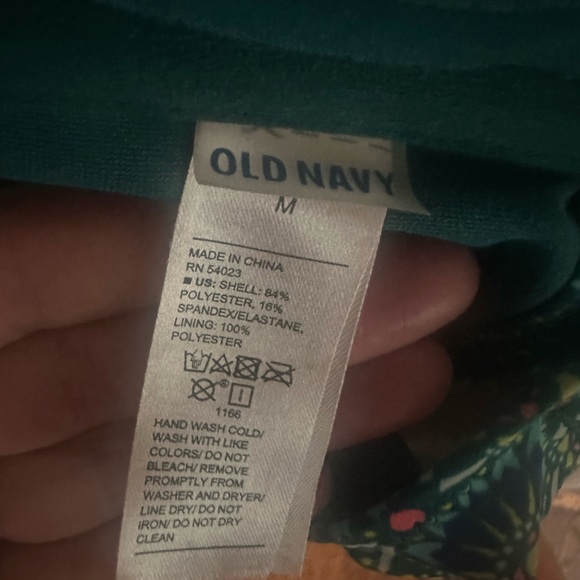 Bikini top with removable straps - Picture 2 of 2